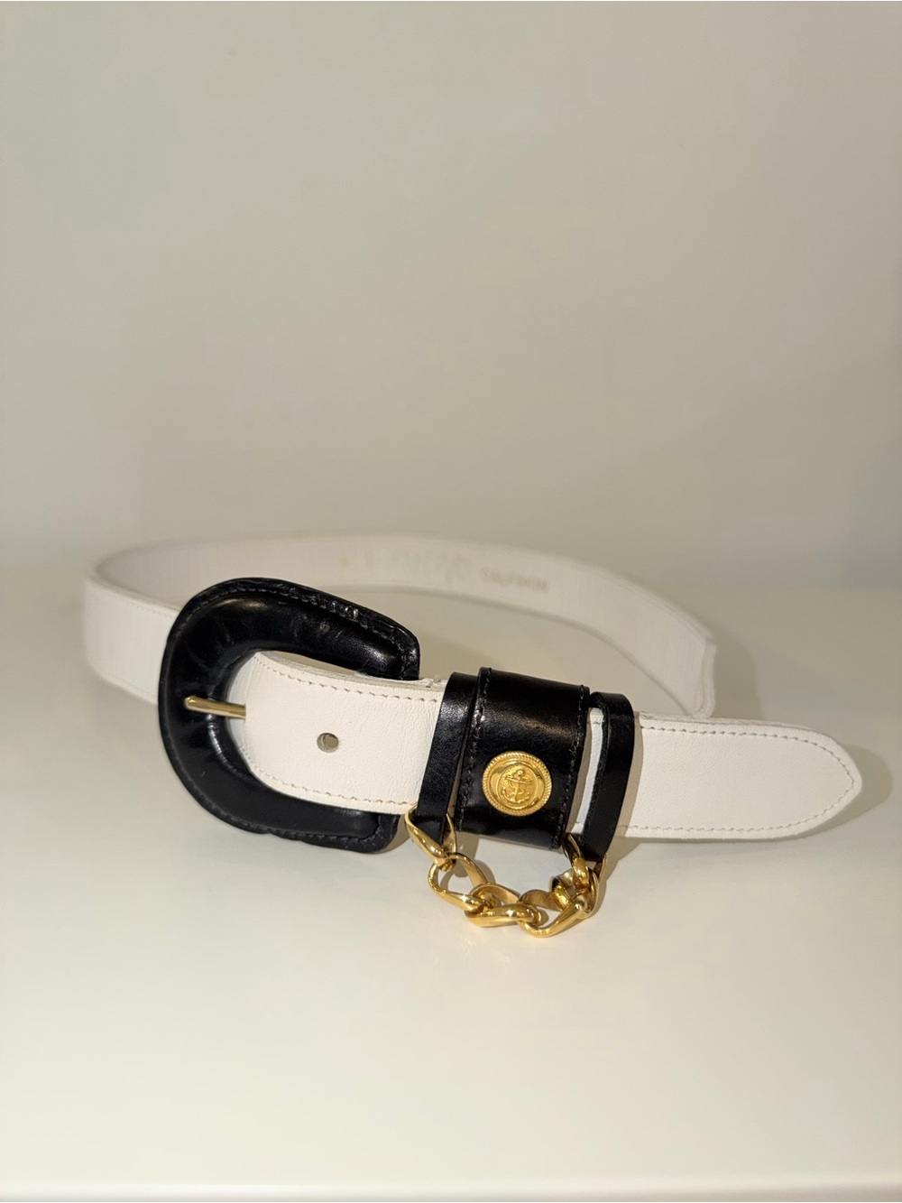 Vintage Joan & David White & Navy Blue Calfskin Belt With Gold-Tone Metal, Sz M